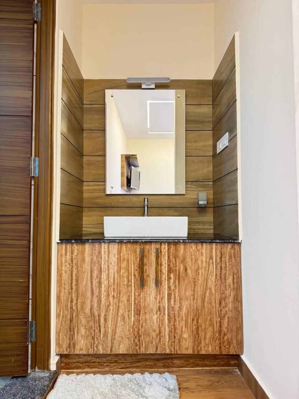 Krishnakripa Premium Residency Hotel Kochi Eksteriør billede