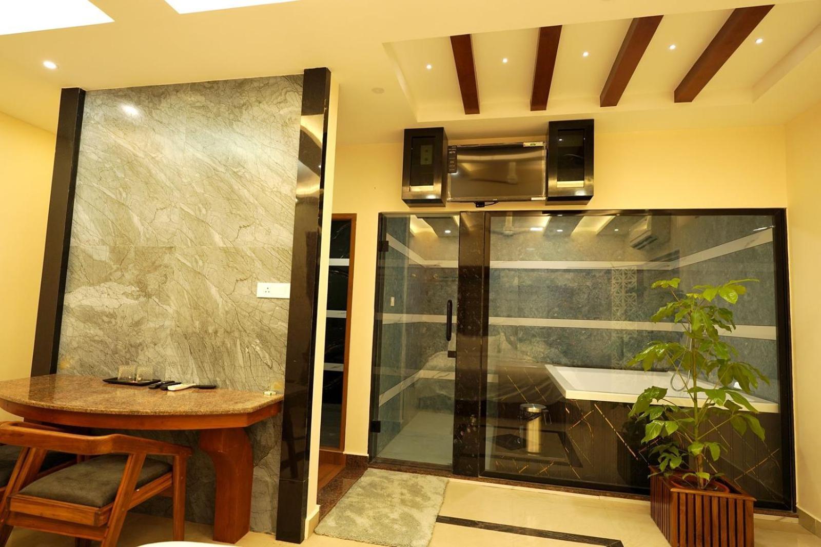 Krishnakripa Premium Residency Hotel Kochi Eksteriør billede