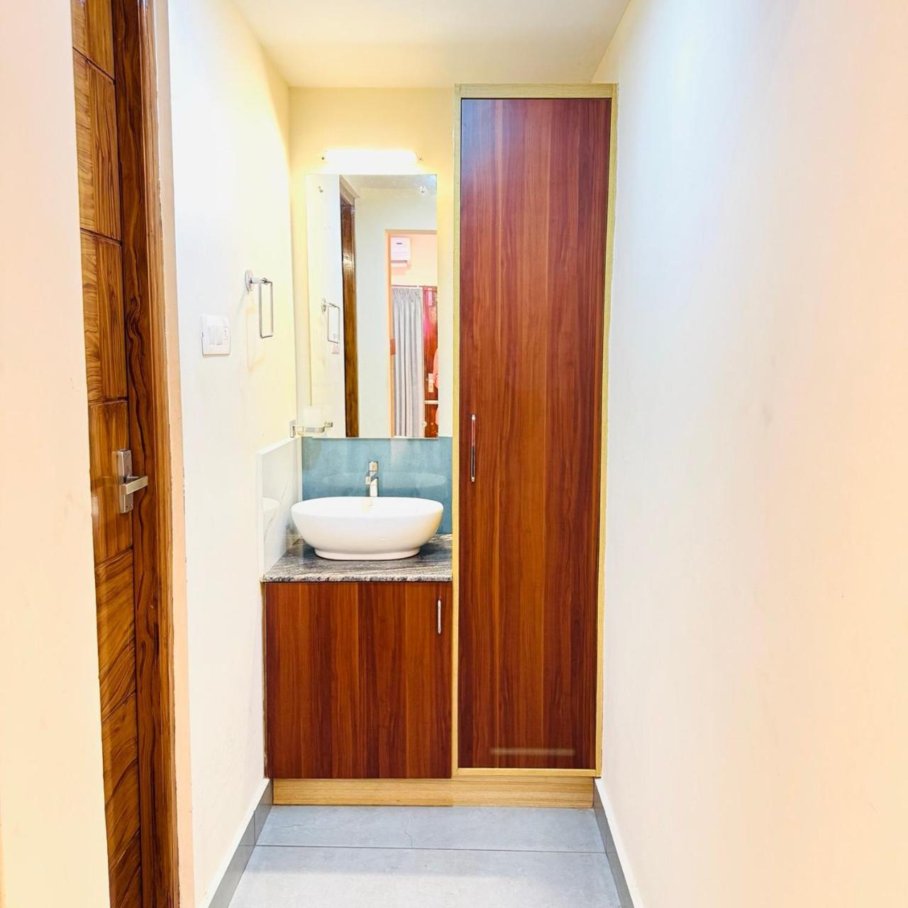 Krishnakripa Premium Residency Hotel Kochi Eksteriør billede
