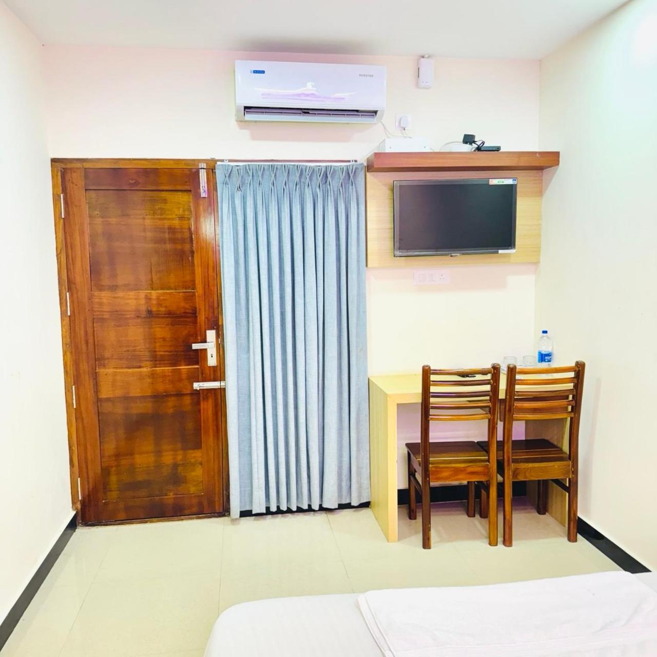 Krishnakripa Premium Residency Hotel Kochi Eksteriør billede